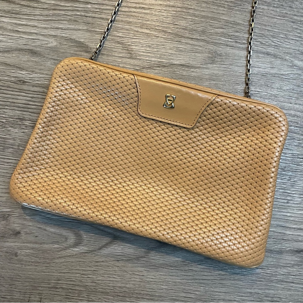 VINTAGE LETISSE Tan Embossed Leather Chain Clutch Shoulder Bag